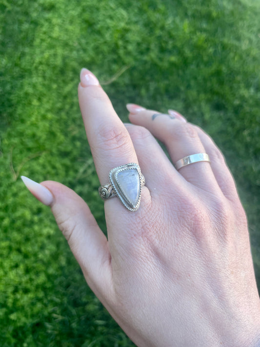 Moonstone - Size 8.5
